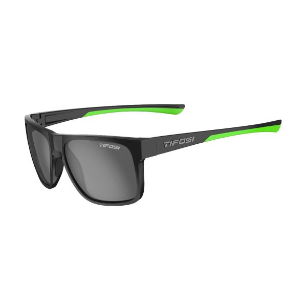 Okulary przeciwsłoneczne Tifosi Swick polarised. Czarne okulary przeciwsłoneczne męskie TIFOSI, bez wzorów, eleganckie. W wyprzedaży za 172.00 zł.