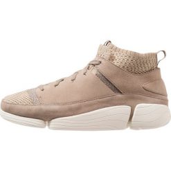 Clarks Originals TRIGENIC EVO Sneakersy wysokie sand. Szare buty sportowe na co dzień męskie Clarks Originals, z gumy. Za 759.00 zł.