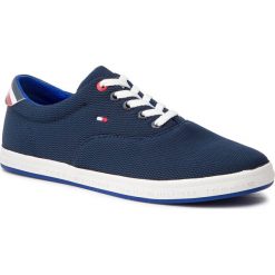 Tenisówki TOMMY HILFIGER - Essential Oxford Textile Sneaker FM0FM02052 Midnight 403. Trampki męskie Tommy Hilfiger. W wyprzedaży za 249.00 zł.
