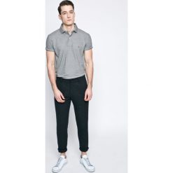 Only & Sons - Spodnie. Spodnie na co dzień męskie Only & Sons. W wyprzedaży za 79.90 zł.