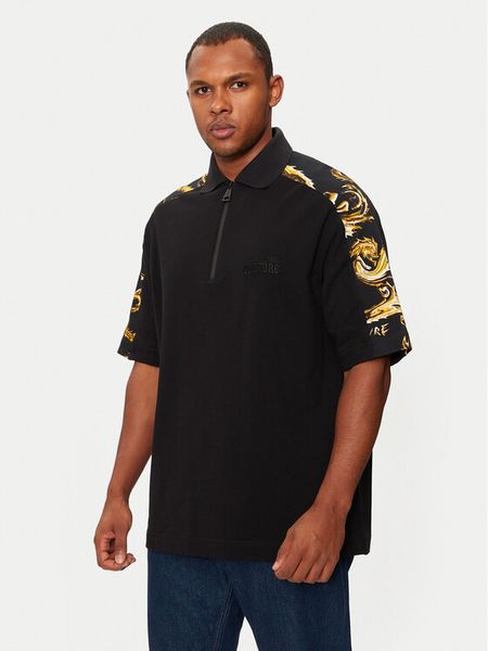 Versace Jeans Couture Polo 77GAG631 Czarny Relaxed Fit. Czarne koszulki polo męskie Versace Jeans Couture, m, bez wzorów, z bawełny, bez kołnierzyka, bez ramiączek. Za 529.99 zł.