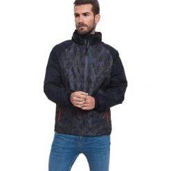 Kurtka w kolorze ciemnoniebieskim ze wzorem. Niebieskie kurtki męskie Lonsdale, Kangol, Crosshatch, l, bez wzorów, bez ramiączek, bez kaptura. W wyprzedaży za 149.95 zł.