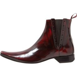 Jeffery West PINO CENTRE SEAM CHELSEA Botki kowbojki i motocyklowe red. Buty zimowe męskie marki Jeffery West. Za 679.00 zł.