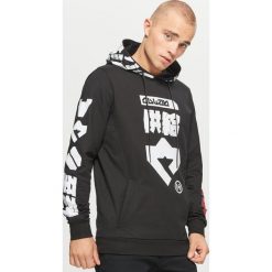 Bluza z napisami - Czarny. Czarne bluzy nierozpinane męskie marki Cropp, z napisami. Za 99.99 zł.