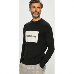 Calvin Klein Jeans - Sweter. Szare swetry męskie Calvin Klein Jeans, z aplikacjami, z bawełny, z okrągłym kołnierzem, z krótkim rękawem. Za 399.90 zł.