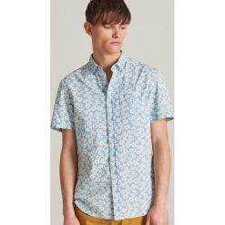 Koszula regular fit z printem - Niebieski. Koszule męskie marki Reserved. Za 99.99 zł.