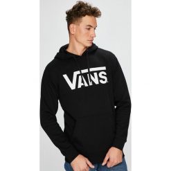 Vans - Bluza. Czarne bluzy z kapturem męskie Vans, z nadrukiem, z bawełny. W wyprzedaży za 229.90 zł.