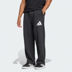 Spodnie Essentials Wide Leg 3 Bar Logo. Białe długie spodnie sportowe męskie ADIDAS, bez wzorów, z materiału, na fitness i siłownię. Za 229.00 zł.