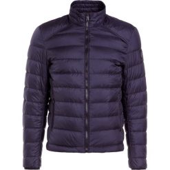 Belstaff RYEGATE Kurtka puchowa dark ink. Niebieskie kurtki męskie Belstaff, na zimę, z materiału. W wyprzedaży za 807.95 zł.