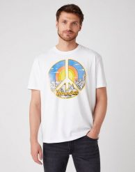 T-SHIRT MĘSKI WRANGLER SS CAR TEE WHITE W7APGF989 112131357. Białe t-shirty męskie Wrangler, m, bez wzorów, bez kołnierzyka, bez ramiączek. Za 69.99 zł.
