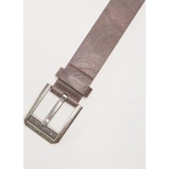 Pasek z masywną klamrą - Brązowy. Brązowe paski męskie House, w paski. Za 35.99 zł.