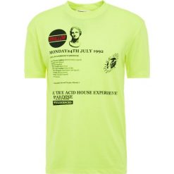 McQ Alexander McQueen DROPPED SHOULDER TEE Tshirt z nadrukiem neon yellow. T-shirty męskie McQ Alexander McQueen. Za 509.00 zł.