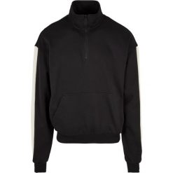 Sweter w paski Urban Classics GT. Czarne swetry męskie Urban Classics, bez wzorów, bez kołnierzyka, bez ramiączek. Za 267.50 zł.