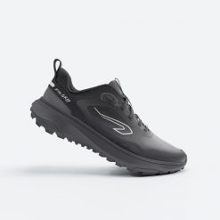 Buty do biegania męskie Kiprun JF 190 Grip. Czarne buty do biegania męskie KALENJI, bez wzorów, bez zapięcia, do biegania. Za 189.99 zł.