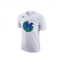 Koszulka sportowa męska Nike Nba Dallas Mavericks Classic Edition. Białe t-shirty sportowe męskie Nike, m, bez wzorów, sportowe, bez ramiączek. Za 202.00 zł.