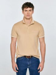 Koszulka męska polo beżowa Wladym 801. Brązowe koszulki polo męskie Big Star, l, z aplikacjami, z dzianiny, eleganckie, bez kołnierzyka, bez ramiączek. Za 139.99 zł.