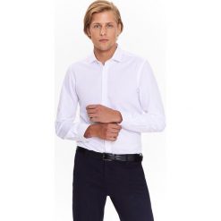 KOSZULA MĘSKA ELEGANCKA O DOPASOWANYM KROJU Z ŻAKARDOWEJ TKANINY I Z WŁOSKIM KOŁNIERZEM. Koszule męskie TOP SECRET. W wyprzedaży za 39.99 zł.