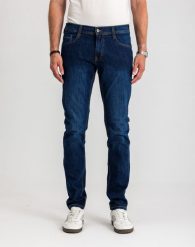 Męskie Spodnie Jeansowe Mustang Style Oregon Tapered Denim Blue 1017123 5000 882. Niebieskie jeansy męskie Mustang, bez wzorów, z denimu. Za 199.99 zł.