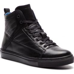 Sneakersy WOJAS - 8252-71 Czarny. Buty sportowe na co dzień męskie Wojas. W wyprzedaży za 349.00 zł.