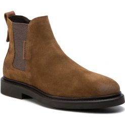 Sztyblety MARC O'POLO - 808 25025001 300 Cognac 720. Brązowe sztyblety męskie Marc O'Polo, z materiału, bez obcasa, bez zapięcia. W wyprzedaży za 449.00 zł.
