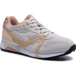 Sneakersy DIADORA - N9000 Double L 501.170483 01 C6596 Moonbeam/Impala. Brązowe buty sportowe na co dzień męskie Diadora, l, bez wzorów, z materiału, klasyczne, bez ramiączek, bez kaptura, climacool (adidas). W wyprzedaży za 279.00 zł.