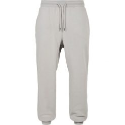 Spodnie Urban Classics basic-grandes tailles. Szare spodnie na co dzień męskie Urban Classics, bez wzorów, z dresówki, sportowe. Za 213.00 zł.