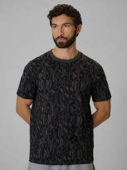 4F T-shirt regular z nadrukiem męski - czarny L. Czarne t-shirty męskie 4f, l, bez wzorów, z bawełny, bez kołnierzyka, bez ramiączek. Za 79.99 zł.