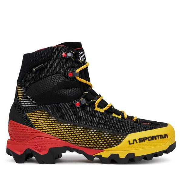 Trekkingi La Sportiva. Czarne buty trekkingowe męskie La Sportiva, bez wzorów, z gore-texu, bez zapięcia, trekkingowe, gore-tex. Za 1,239.00 zł.