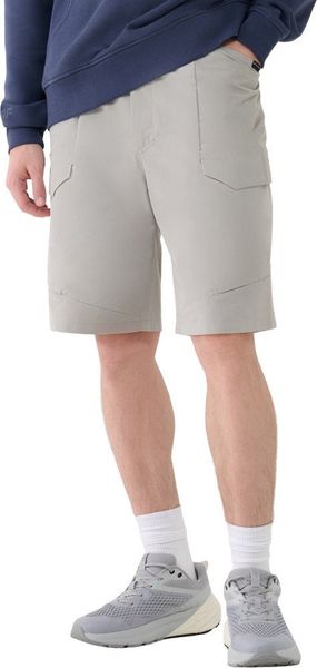 Spodenki męskie 4F CAS M527 szare 4FWSS25TSHOM527 26S S. Szare szorty sportowe męskie 4f, bez wzorów, sportowe. Za 114.99 zł.