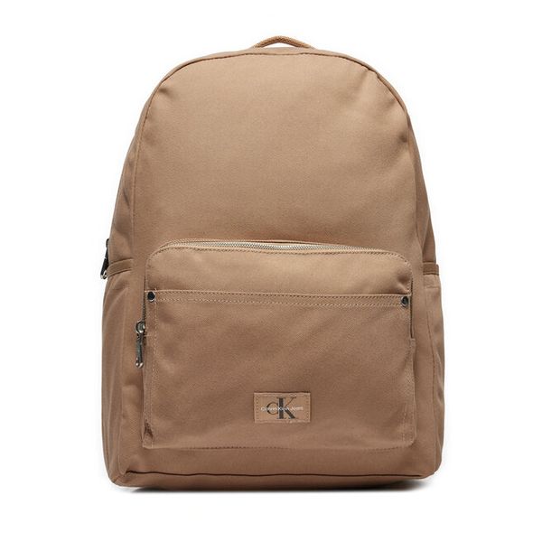 Plecak Calvin Klein Jeans. Brązowe plecaki męskie Calvin Klein Jeans, bez wzorów, z jeansu. Za 219.99 zł.