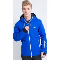 Kurtka narciarska męska KUMN163 - niebieski ciemny. Kurtki narciarskie i snowboardowe męskie marki 4f. W wyprzedaży za 1,049.99 zł.
