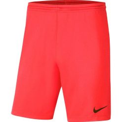 Spodenki piłkarskie męskie Nike Dry Park III treningowe szybkoschnące Dri Fit. Czerwone szorty sportowe męskie Nike, bez wzorów, sportowe. Za 85.77 zł.