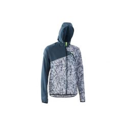 Kurtka do biegania przeciwwiatrowa TRAIL męska. Kurtki męskie marki KALENJI. W wyprzedaży za 79.99 zł.