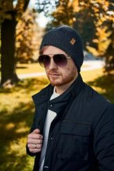 Zimowa czapka męska Brødrene cz8 granatowa 9922. Czapki męskie na zimę, bez wzorów, eleganckie. Za 48.00 zł.