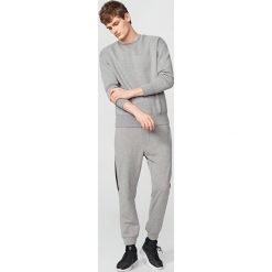 Bluza - Jasny szar. Bluzy nierozpinane męskie Reserved. Za 79.99 zł.