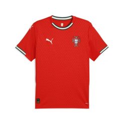 Męska koszulka domowa Portugalia 2025 PUMA Sport Red Sugared Almond Beige. Brązowe t-shirty sportowe męskie Puma, m, bez wzorów, sportowe, bez ramiączek. Za 404.50 zł.