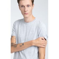 T-shirt męski TSM023 - chłodny jasny szary. T-shirty męskie marki 4f. W wyprzedaży za 49.99 zł.