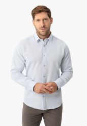 Jasnoniebieska koszula, Regular Fit, K-DAVON. Niebieskie koszule męskie Volcano, l, bez wzorów, z bawełny, bez kołnierzyka, bez ramiączek. Za 159.99 zł.