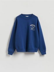 Bluza comfort fit z nadrukiem - jasnoniebieski. Niebieskie bluzy nierozpinane męskie Reserved, l, bez wzorów, z bawełny, bez ramiączek, bez kaptura. W wyprzedaży za 89.99 zł.