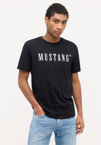 Męski T-Shirt Koszulka Mustang Style Austin Black 1014695 4142, 6XL. Czarne t-shirty męskie Mustang, m, bez wzorów, z bawełny, bez kołnierzyka, bez ramiączek. Za 79.99 zł.