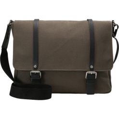 Jost Torba na ramię olive. Torby męskie na ramię marki Jost. Za 539.00 zł.