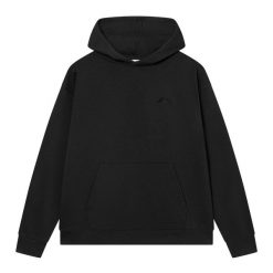 Kubota Bluza Z Kapturem Unisex Sygnet Czarna. Czarne bluzy nierozpinane męskie Kubota, l, bez wzorów, z bawełny, bez ramiączek, z kapturem. Za 249.99 zł.