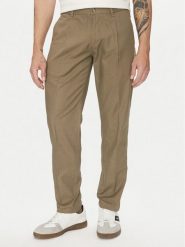 Marc O'Polo Chinosy 523 1340 10134 Zielony Tapered Fit. Zielone eleganckie spodnie męskie Marc O'Polo, bez wzorów, z bawełny. Za 389.99 zł.