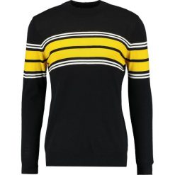 Samsøe & Samsøe GEOFFREY ON Sweter lemon curry. Czarne swetry męskie Samsøe & Samsøe, z materiału. W wyprzedaży za 399.20 zł.