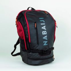 Plecak pływacki Nabaiji 900 40 l. Czarne plecaki męskie NABAIJI, bez wzorów. Za 149.99 zł.