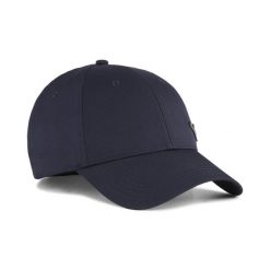 Czapka z daszkiem ESS Metal PUMA Cat PUMA Navy Blue. Białe czapki męskie Puma, bez wzorów, klasyczne. Za 88.57 zł.