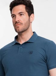 Ombre Jednokolorowa koszulka polo męska BASIC z dzianiny pique - ciemnoniebieska V13 OM-POBS-0100 XXL. Niebieskie koszulki polo męskie Ombre, m, bez wzorów, z dzianiny, bez kołnierzyka, bez ramiączek. Za 79.99 zł.