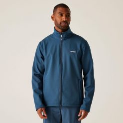 Softshell turystyczny męski Cera V wodoodporny. Czarne kurtki softshell męskie Regatta, m, bez wzorów, z softshellu, bez kaptura, trekkingowe. W wyprzedaży za 159.99 zł.