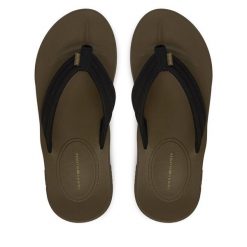 Japonki Tommy Hilfiger. Czarne klapki i japonki męskie Tommy Hilfiger, bez wzorów. Za 209.99 zł.