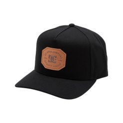 Czapka dla Mężczyzn REYNOTTS Czarny. Czarne czapki męskie DC Shoes, z aplikacjami, z bawełny. Za 129.99 zł.